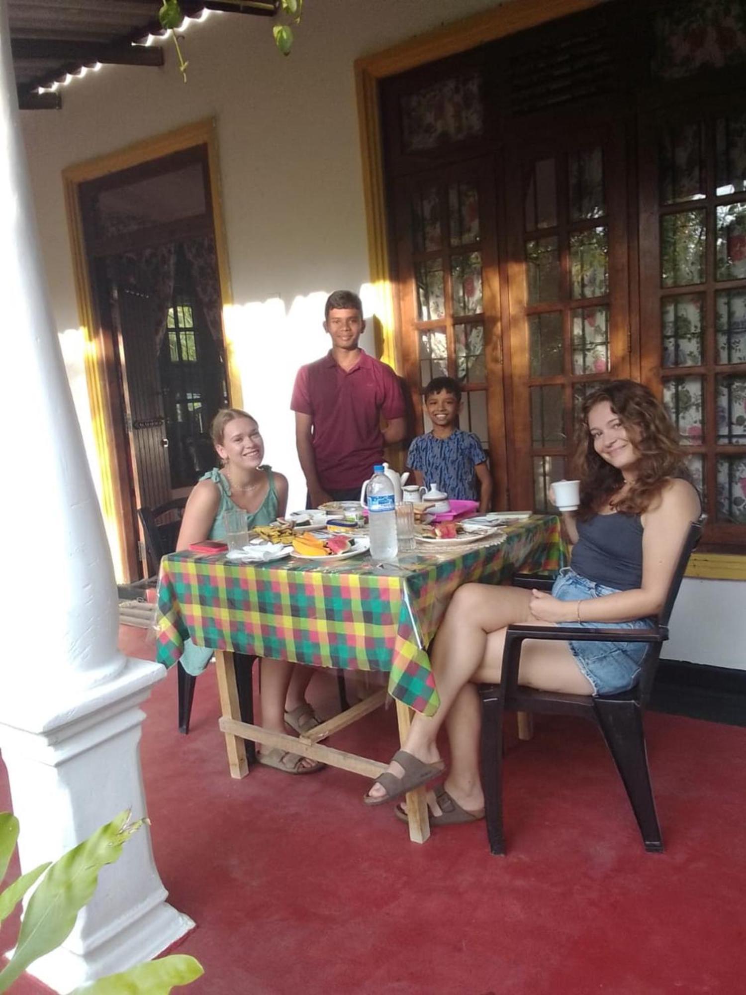 Sanu Home Stay Sigiriya Eksteriør billede